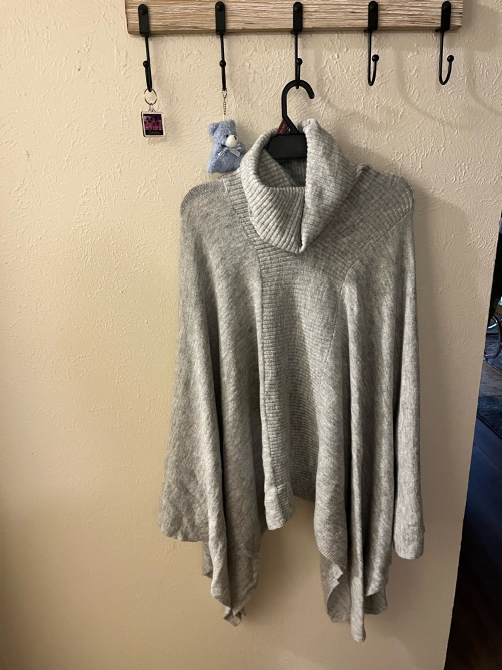 Simply Vera Wang Light Gray Turtleneck Poncho Sweater